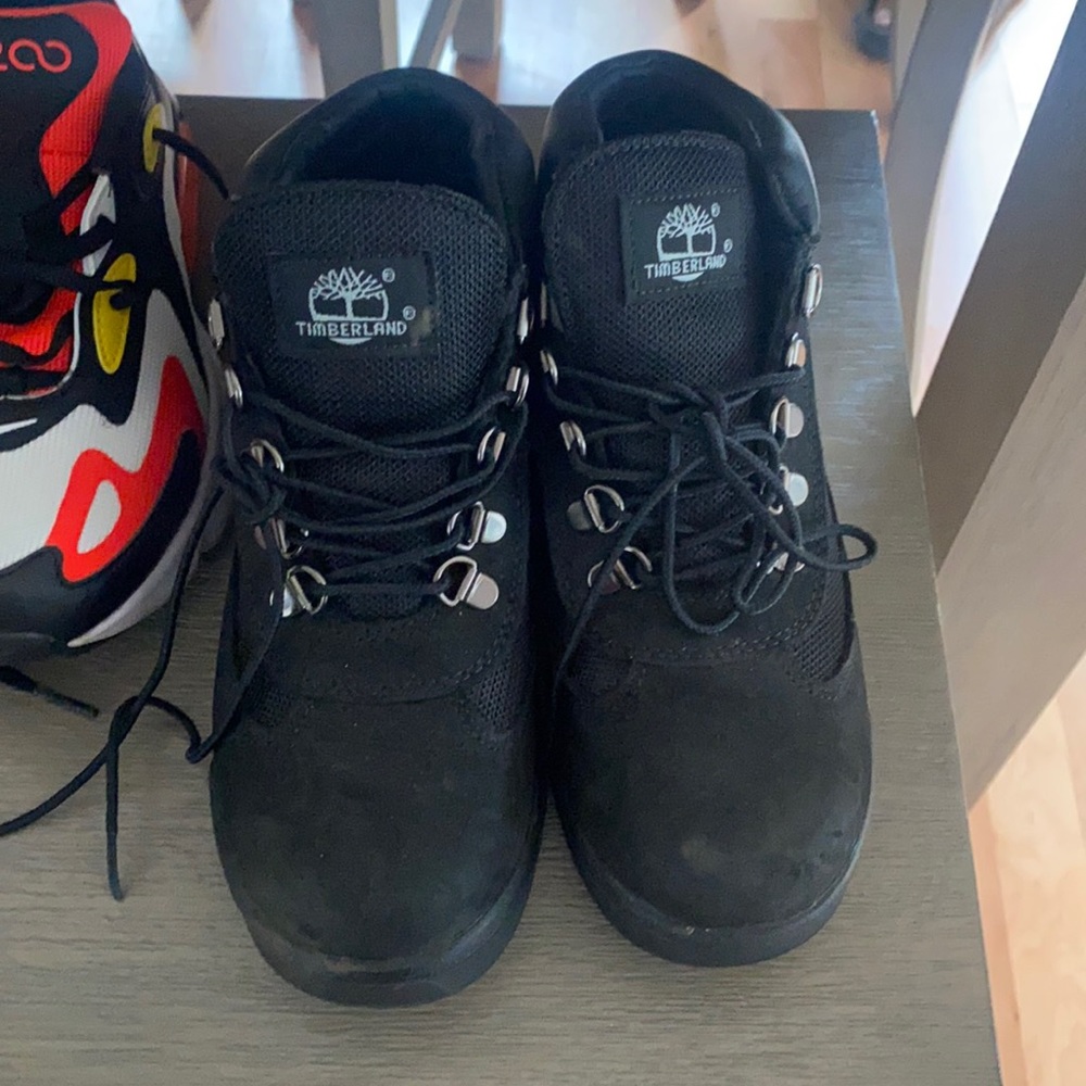 Timbs black kids 5m very good condition